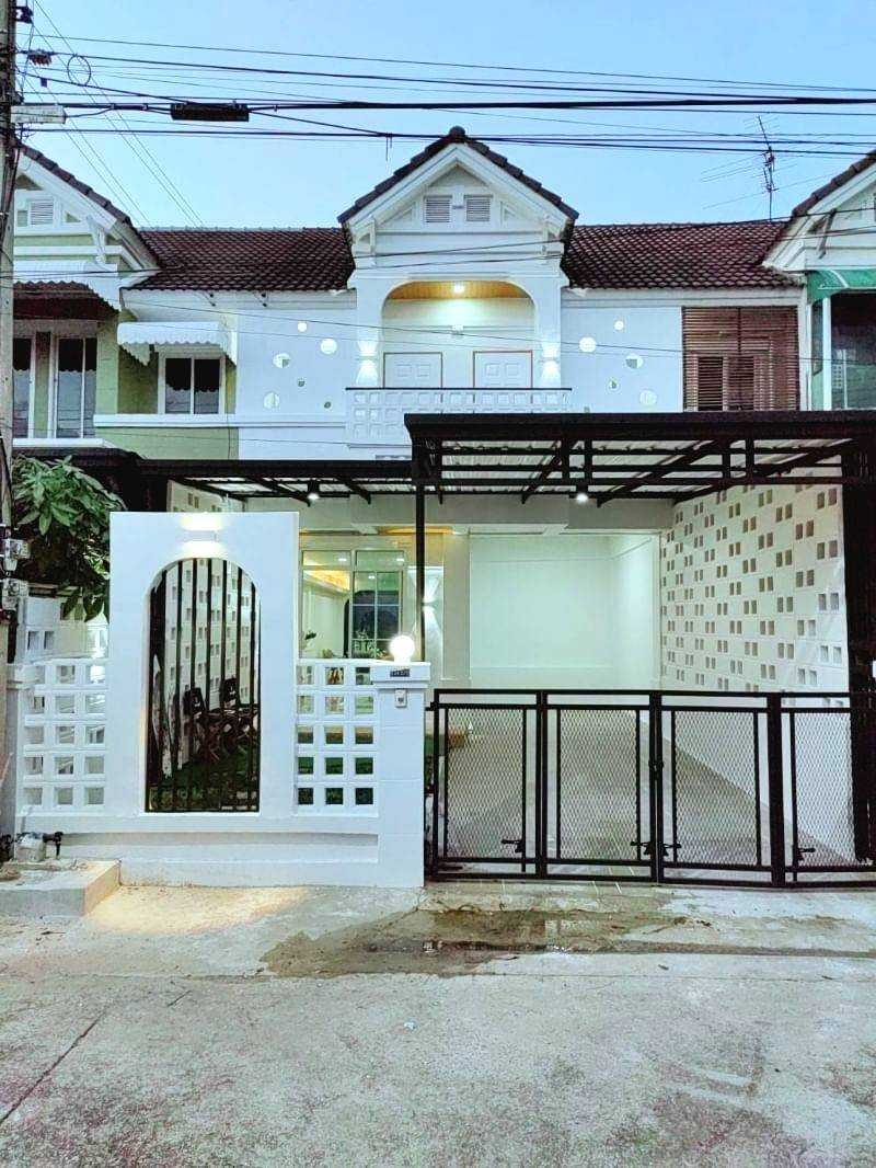 หมู่บ้านปิยวรารมย์ คลอง 4